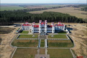 Каково это, летать над замком Пусловских и усадьбой Костюшко. Показываем!