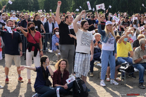 Большой митинг Тихановской на Бангалор: «Света, только за тебя!» (онлайн)