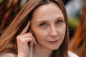 «Наколькі чалавеку хапае душэўнай ёмістасці, ён спрабуе верыць. Каб і надалей быць — у гэтым свеце, а не ў тым»