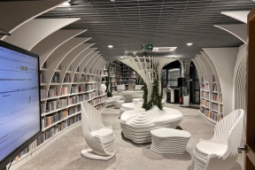 Варшава читает: открылась уникальная библиотека в метро