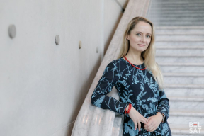 Лузгина: Хранить доллары дома невыгодно, потому что по вкладам в иностранной валюте в банках ставки очень низкие