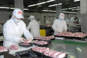 Вспышка туберкулеза на крупнейшем мясокомбинате в России – его продукция есть на беларуских прилавках